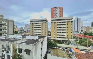 Imagem 7: Venha morar neste Amplo Apartamento com armários embutidos em localização espetacular na A