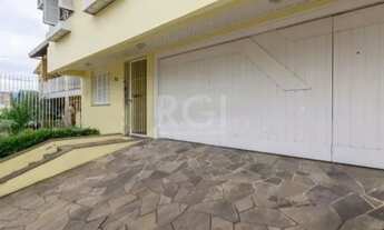 Imagem 2: Casa para Venda - 250m², 5 dormitórios, sendo 1 suites, 4 vagas - Sarandi