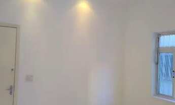 Imagem 4: Apartamento reformado 2 dormitórios com suíte / Boqueirão - Santos