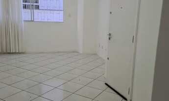 Imagem: Apto padrão com dois quartos em Coqueiros/Permuta