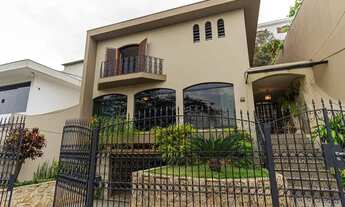 Imagem: Sobrado para venda possui 450 metros quadrados