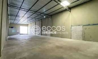 Imagem 2: Galpão para aluguel, 3 vagas, Custódio Pereira - Uberlândia/MG