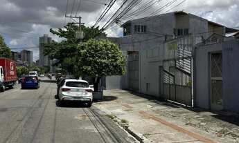 Imagem: Casa Comercial na Av. Fernando Guilhon