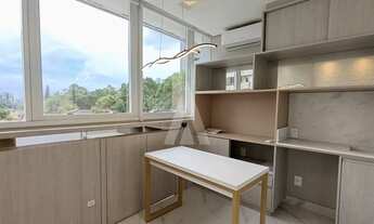 Imagem 3: Sala comercial mobiliada, com 2 cômodos e 1 lavabo. localizada no bairro Glória