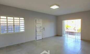 Imagem 4: Ótimo Imóvel pra morar ou montar clinica..