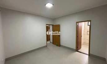 Imagem 5: Casa com 3 quartos sendo 1 suite disponível para venda no bairro Nova Uberlândia em Uberlâ