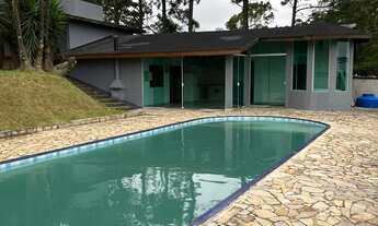 Imagem: Casa no campo ao lado da cidade