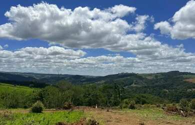 Imagem: Terreno com 500m² Próximo a Pesqueiros