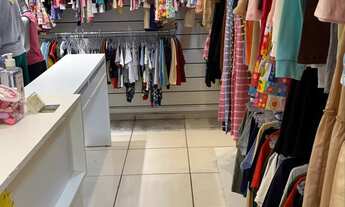 Imagem: Vende-se Loja de Roupas - Porteira Fechada
