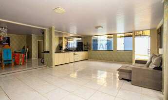 Imagem 3: Casa Espaçosa 4 Quartos Suítes Closet Piscina e Área Gourmet para Aluguel no Setor de Mans