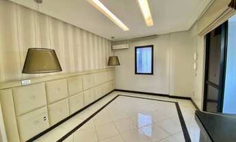 Imagem 3: Vendemos um apartamento com 4 quartos (3 suítes), 300m2, no Ed. Fontana Di Trevi