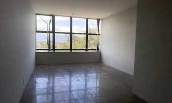 Imagem 2: Sala comercial na Estrada do Galeão em prédio com estacionamento rotativo