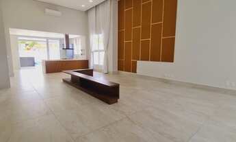 Imagem 6: Casa de condomínio para venda tem 275 metros quadrados com 3 quartos