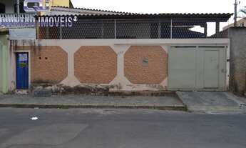 Imagem: Casa com 5 quartos mais 02 barracões no