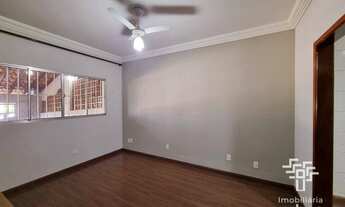 Imagem 3: Casa Ampla com 3 dormitórios à venda, 210 m² por R$ 460.000 - Jardim São Vito - Americana