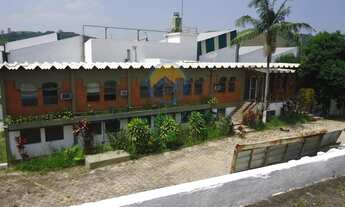 Imagem 2: Galpão para Locação em Embu das Artes, Gramado, 12 banheiros, 18 vagas