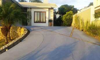 Imagem: Casa de condomínio para venda tem 355 metros