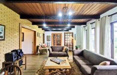 Imagem 3: Casa para venda possui 2900 metros quadrados com 5 quartos em Capivari - Campos do Jordão