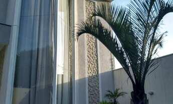 Imagem: Suzano vendo sobrado alto padrão com piscina