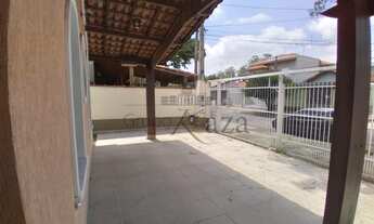 Imagem 2: Casa para venda com 200 metros quadrados com 3 quartos em Jardim Satélite - São José dos C