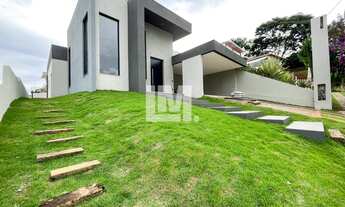 Imagem: Casa de condomínio térrea para venda possui