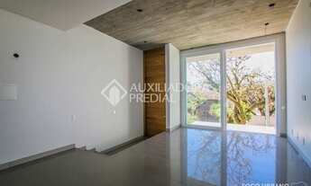 Imagem 2: PORTO ALEGRE - Casa Padrão - Chácara das Pedras