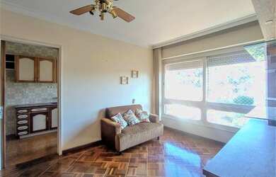 Imagem 2: Porto Alegre - Apartamento Padrão - Menino Deus