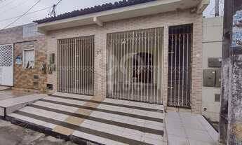 Imagem 3: Casa para Venda em Aracaju, Bugio, 3 dormitórios, 1 suíte, 2 banheiros, 1 vaga