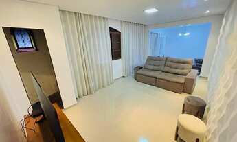 Imagem 7: Casa com 4 Quartos,4 banheiros e 6 vagas a Venda,375m² por R$ 880.000