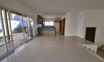 Imagem 2: Casa de condomínio sobrado para aluguel com 245 metros quadrados com 3 quartos