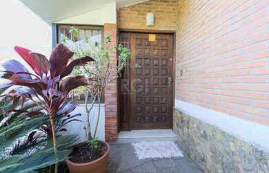 Imagem 2: Porto Alegre - Casa Comercial - Cristal