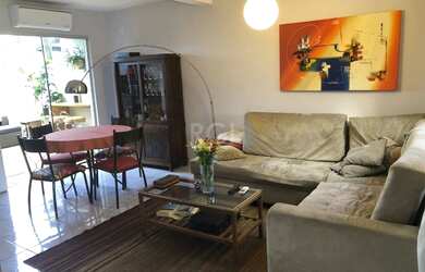 Imagem 2: Porto Alegre - Casa Padrão - Ipanema