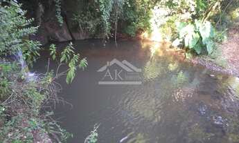 Imagem 2: Área de terra com córrego e cascata localizada em Linha Nova