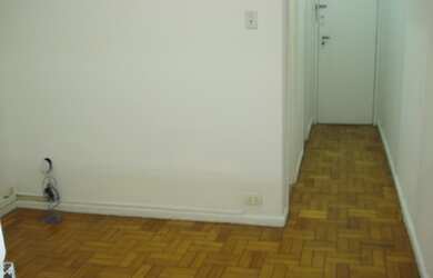 Imagem 2: Sala/Conjunto para aluguel possui 31 metros quadrados com 1 quarto em Centro - Rio de Jane