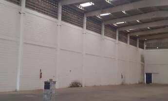 Imagem: Galpão com 1.100 m² mais área livre em