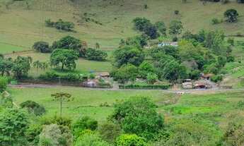 Imagem 6: Sítio de 2.5 alqueires em Extrema-MG a 5,3 km da cidade, rico em água com lago e nascente