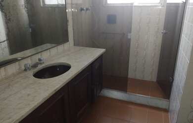 Imagem 7: Apartamento de 2 quartos, armários, muito bem localizado, junto ao comércio