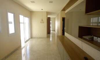 Imagem 6: Casa para venda tem 210 metros quadrados com 3 quartos