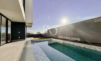 Imagem 2: Casa à venda 365m2 - 4 quartos em RESIDENCIAL ALVIM - SÃO PEDRO - Juiz de Fora - MG