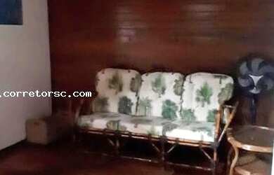 Imagem 3: Casa para Venda em Palhoça, Praia do Meio, 3 dormitórios, 1 suíte, 3 banheiros, 1 vaga