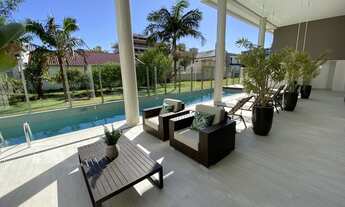 Imagem 2: JURERE COM LUXO A POUCOS METROS DA PRAIA