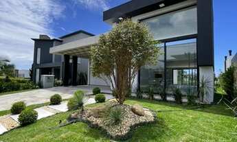 Imagem 2: Casa em condomínio térrea de 4 suítes de altíssimo padrão!