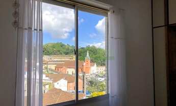 Imagem 6: Centro, amplo apartamento na Avenida Roberto Silveira