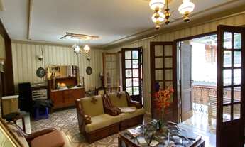 Imagem 2: Casa triplex a Venda no Centro de Nova Friburgo - RJ