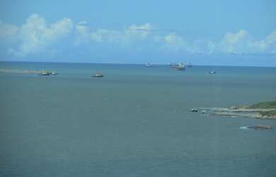 Imagem 6: Cobertura linear cinematográfica com vista de 180º graus para charmosa Praia de Santa