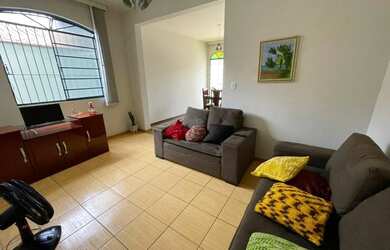 Imagem 5: Casa para venda possui 100 metros quadrados com 3 quartos em Santa Mônica - Belo Horizonte