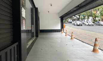 Imagem 3: Loja para aluguel e venda possui 825m2 e 230m2 mezanino em Lourdes - Belo Horizonte - MG