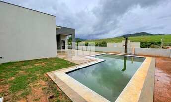 Imagem 3: Casa de condomínio térrea para venda possui 264 metros quadrados com 3 quartos