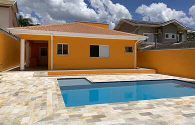 Imagem 2: Casa de condomínio para venda tem 299 metros quadrados com 4 quartos