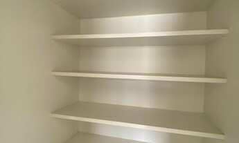 Imagem 2: ÓTIMA casa térrea, 03 quartos, bancadas em mármore, varanda fechada com churrasqueira, con